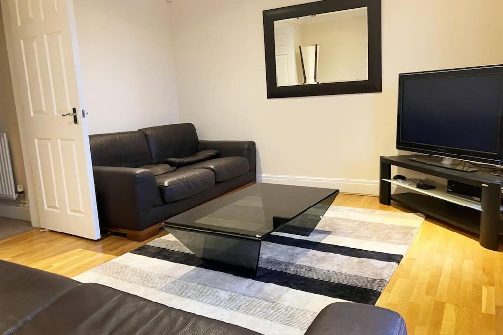 Central Chester Bedrooms 외부 사진
